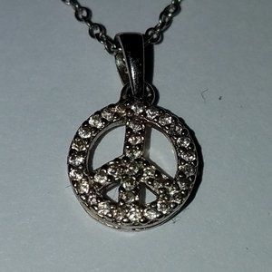 ☮BEAUTIFUL☮  ITALIAN MADE SS & DIAMOND NECKLACE